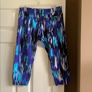 Calvin Klein workout capris size L